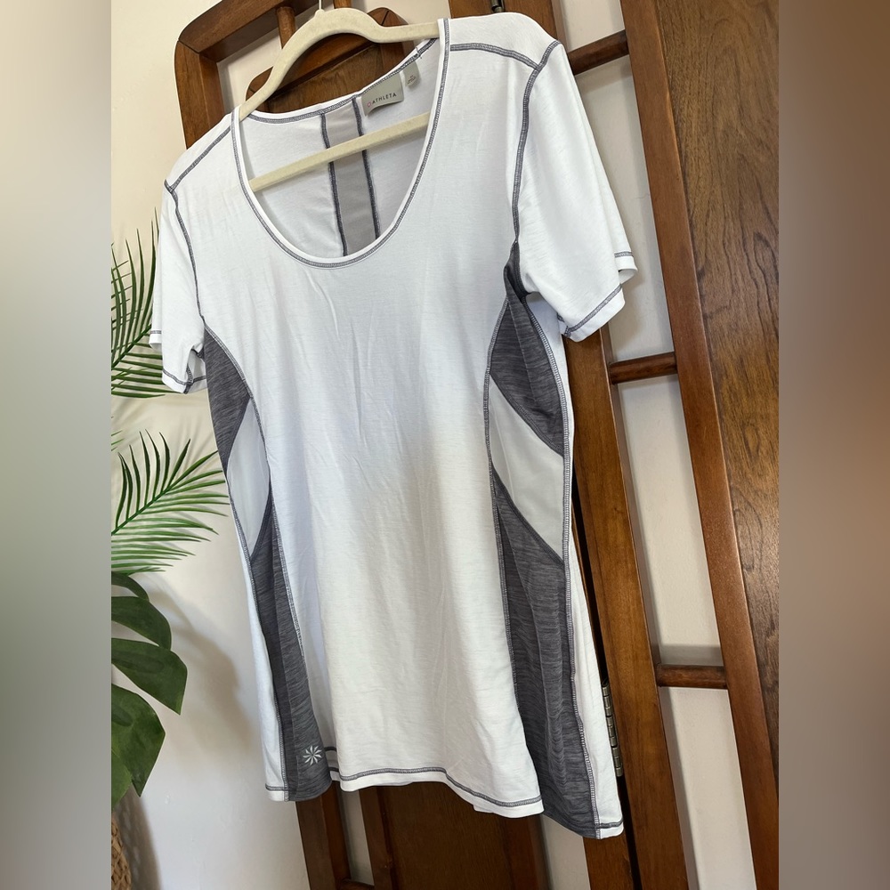 Athleta performance tee - Picture 2 of 4